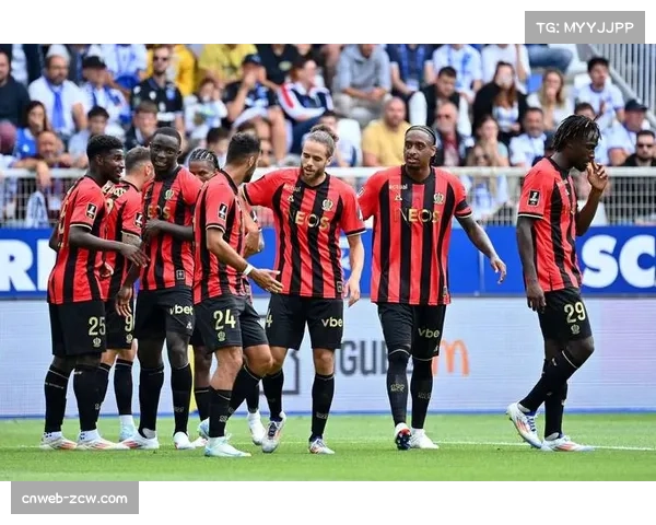 尼斯发生严重球迷冲突，球员博加、莫菲遭围殴，体育总监莫里斯遇袭。