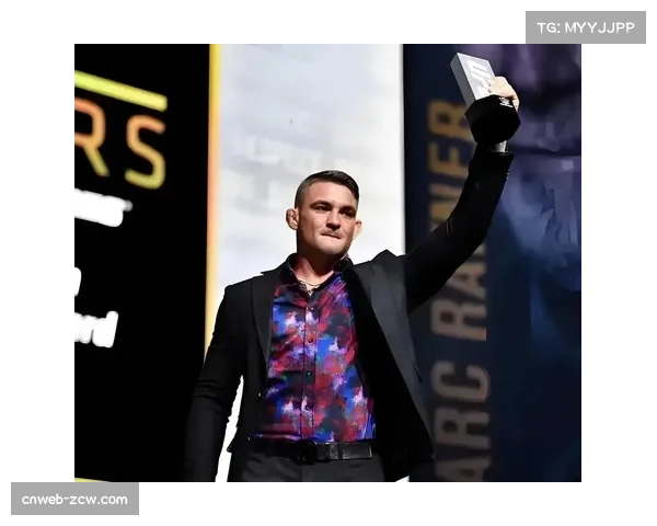 “钻石”普瓦里尔与“铁人”钱德勒共同出席赛前媒体日，氛围友好